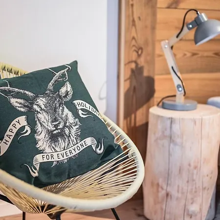شقة Moderne Und Gemutliche Maisonette-ferienwohnung Mit Terrasse Und Wallbox Im Farmhouse Bei Zittau Eckartsberg