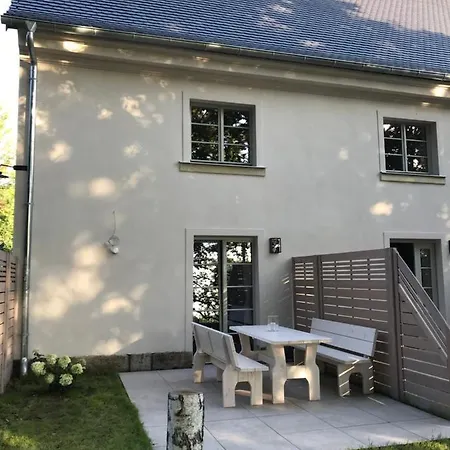 Moderne Und Gemutliche Maisonette-ferienwohnung Mit Terrasse Und Wallbox Im Farmhouse Bei Zittau شقة *