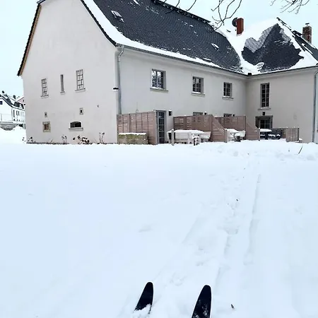 Moderne Und Gemutliche Maisonette-ferienwohnung Mit Terrasse Und Wallbox Im Farmhouse Bei Zittau Eckartsberg